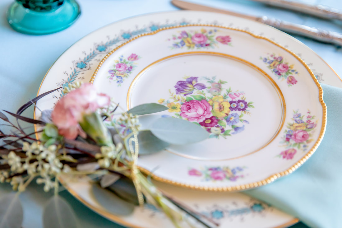 Elegant Floral dinnerware 