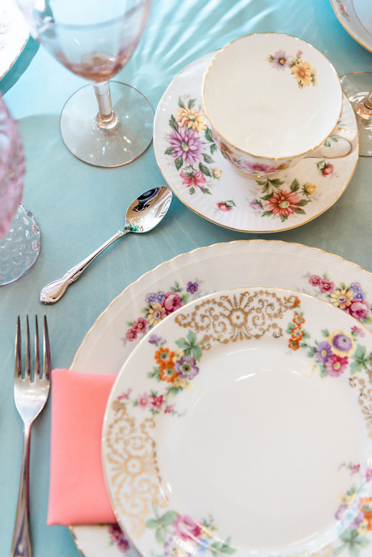 Vintage china and teacup rentals in Crystal Lake IL