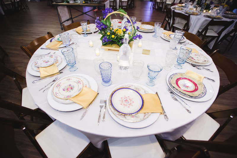 Bold china set on a wedding table in Elgin Illinois