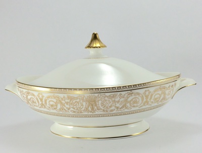 China ivory and gold vegetable bowl with lid