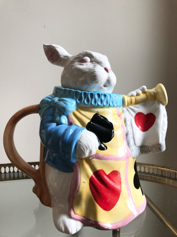 Rabbit teapot rental